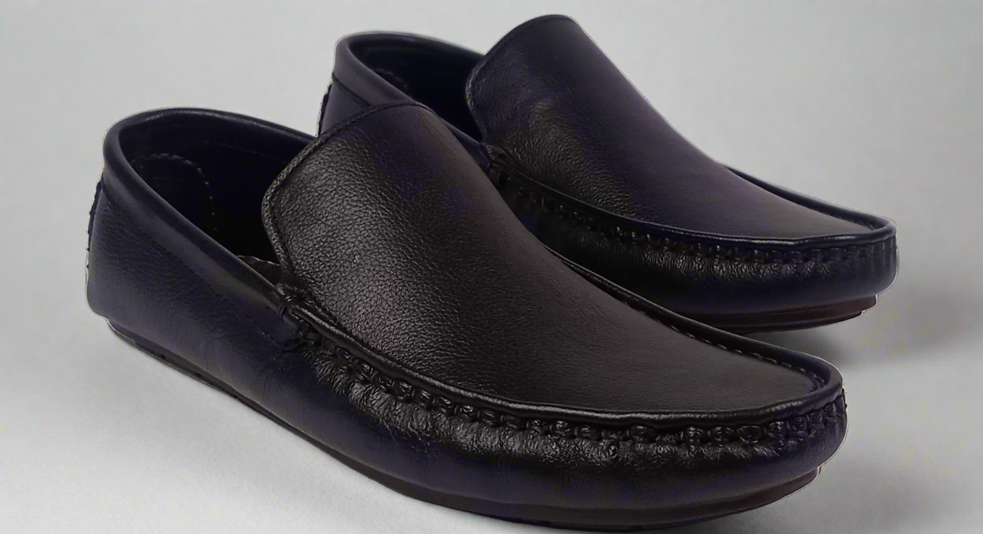 Classic Black Leather Loafer – Sleek, Durable, Desi Ready