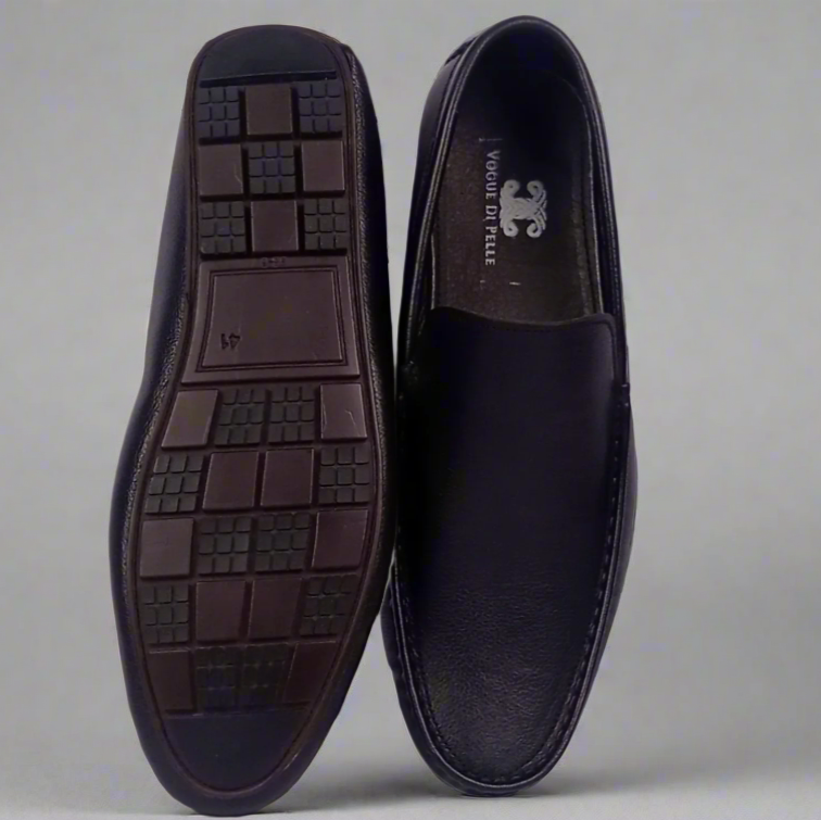 Classic Black Leather Loafer – Sleek, Durable, Desi Ready